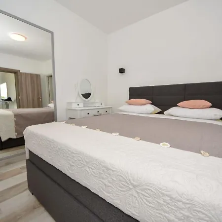 Franka By Interhome *