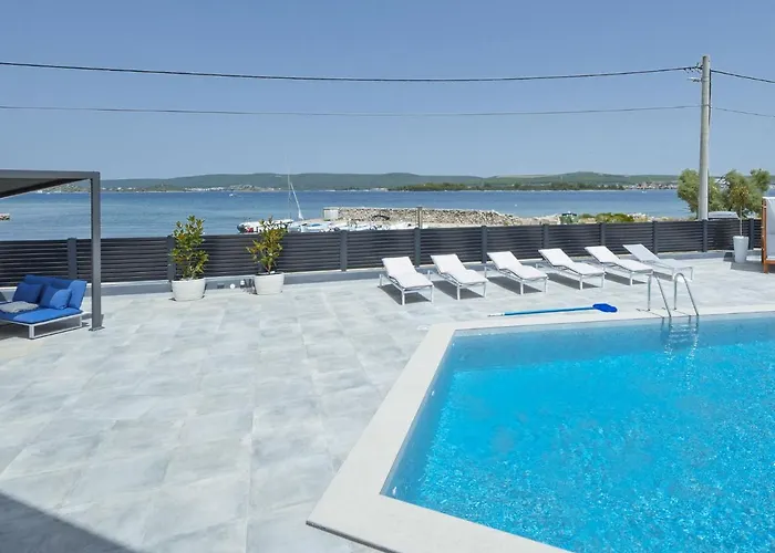 Franka By Interhome Διαμέρισμα Pašman