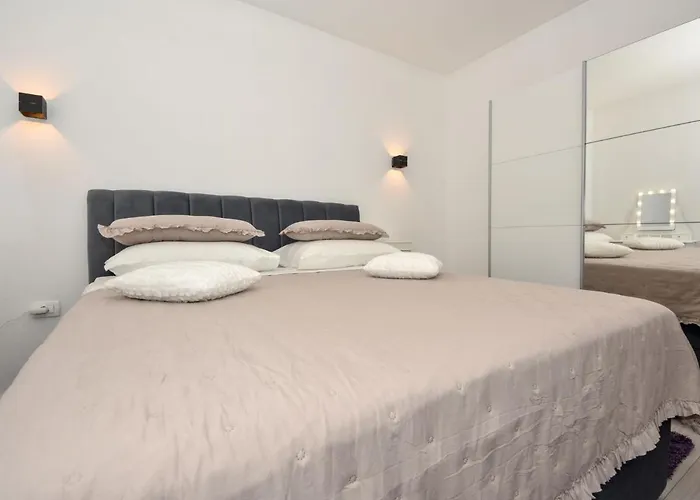 Franka By Interhome Διαμέρισμα Pašman