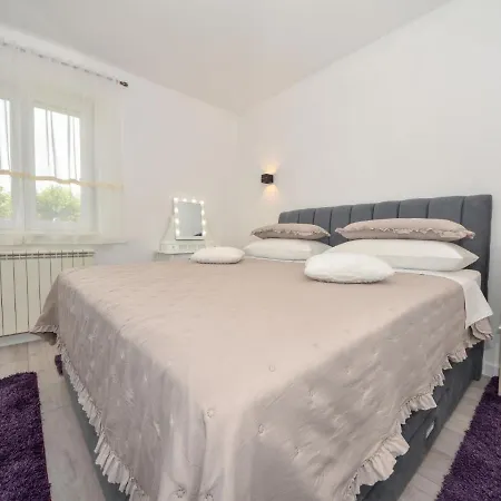 Franka By Interhome *