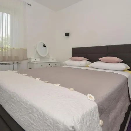 Apartment Franka By Interhome *