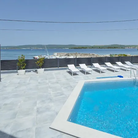 Franka By Interhome Apartment Pasman