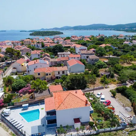 Apartman Franka By Interhome Pašman